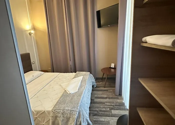 Oda ve Kahvaltı Candia Roma