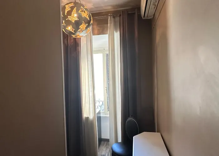 Oda ve Kahvaltı Candia Roma