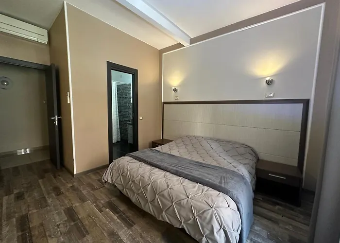Oda ve Kahvaltı Candia Roma